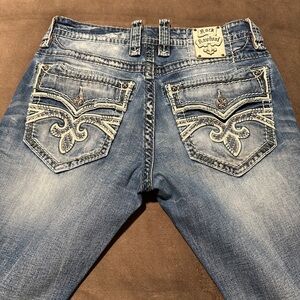 Rock Revival Ocean. Relaxed Blue Jeans with Decorative Stitching